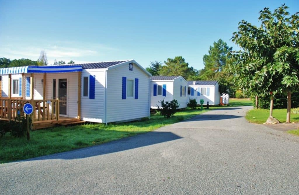 Louez un mobil-home jusqu'à 6 personnes pour votre séjour au camping à Longeville-sur-Mer en Vendée.