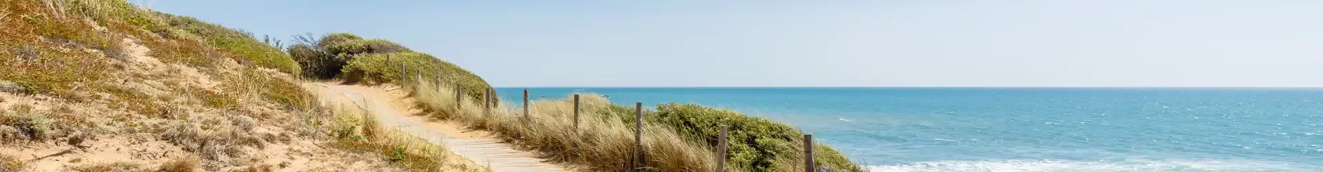 le sentier du littoral longe les plages de Jard-sur-Mer